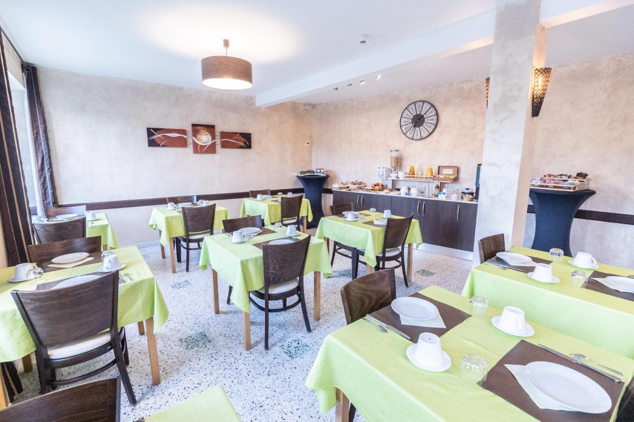 De La Hotel 3*